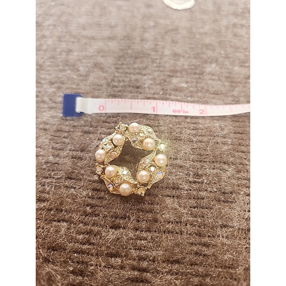 Vintage Gold Tone‎ Wreath Brooch Imitation Pearls & Crystal Rhinestones - Picture 6 of 6